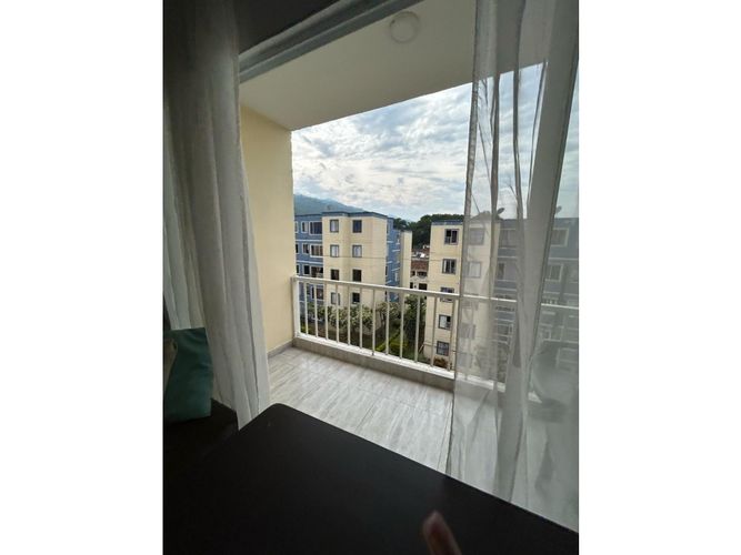 Apartamento de 3 alcobas en venta en Molinos Altos, Floridablanca, 72 m² · foto 4 de 19