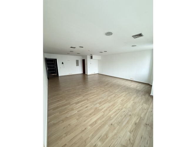Oficina en venta en Sotomayor, Bucaramanga, 47 m² · foto 6 de 9