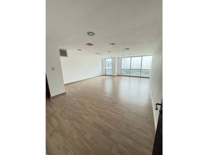 Oficina en venta en Sotomayor, Bucaramanga, 47 m² · foto 7 de 9