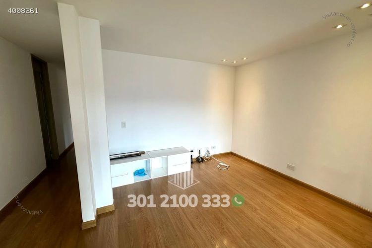 Apartamento de 2 alcobas en arriendo en Castropol, Medellín, 250 m² · foto 10 de 24