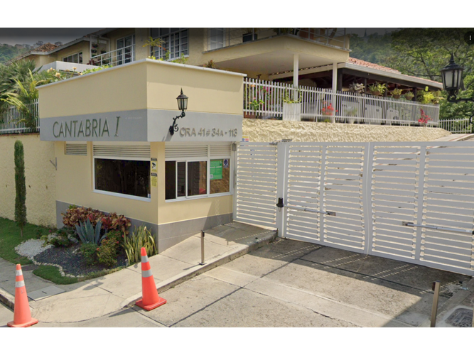 Casa de 3 alcobas en venta en Cabecera Del Llano, Bucaramanga, 290 m² · foto 2 de 24