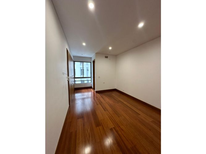 Apartamento de 4 alcobas en venta en Cabecera Del Llano, Bucaramanga, 250 m² · foto 7 de 16