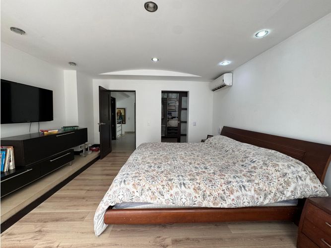 Casa de 3 alcobas en venta en Cabecera Del Llano, Bucaramanga, 290 m² · foto 23 de 24