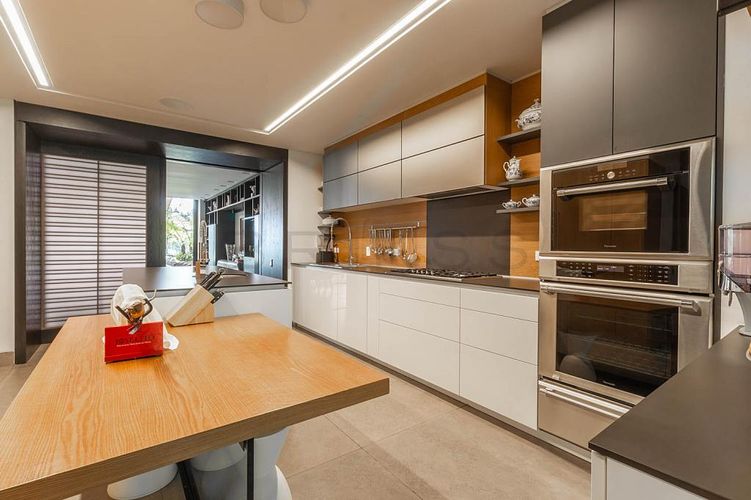 Casa de 5 alcobas en venta en El Refugio, Bogotá, 600 m² · foto 5 de 24