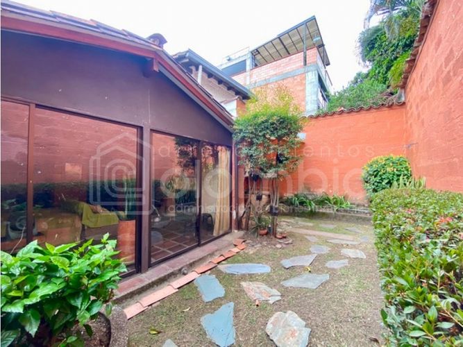 Casa de 4 alcobas en venta en Belén Rosales, Medellín, 360 m² · foto 11 de 24