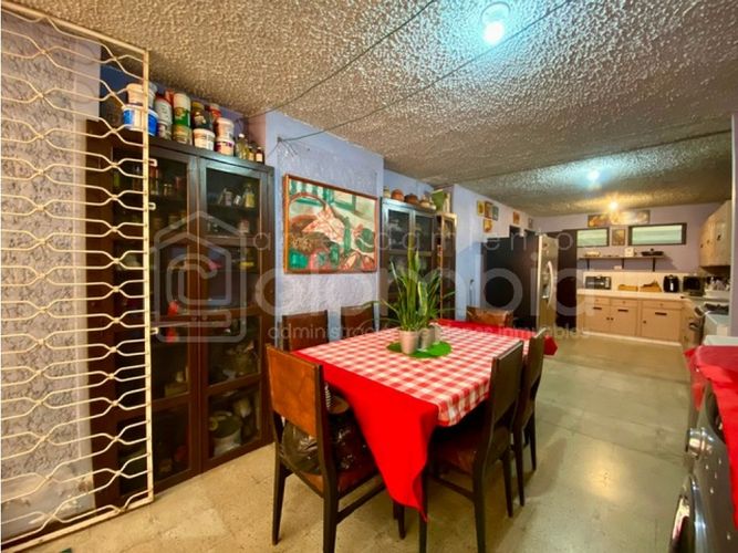 Casa de 4 alcobas en venta en Belén Rosales, Medellín, 360 m² · foto 13 de 24