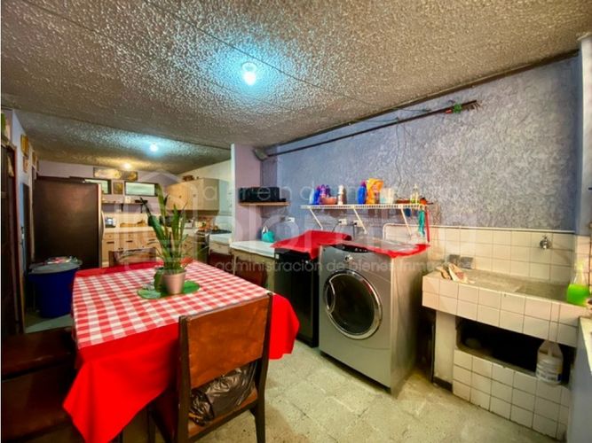 Casa de 4 alcobas en venta en Belén Rosales, Medellín, 360 m² · foto 17 de 24