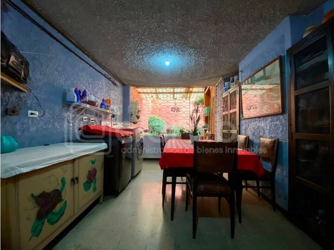 Casa de 4 alcobas en venta en Belén Rosales, Medellín, 360 m² · foto 18 de 24
