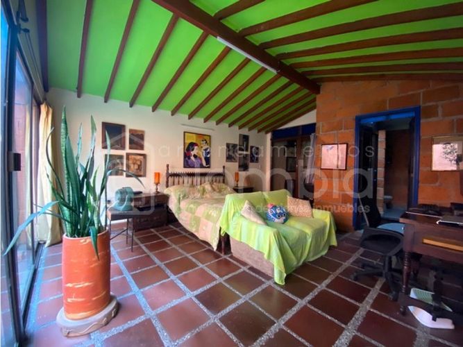 Casa de 4 alcobas en venta en Belén Rosales, Medellín, 360 m² · foto 21 de 24
