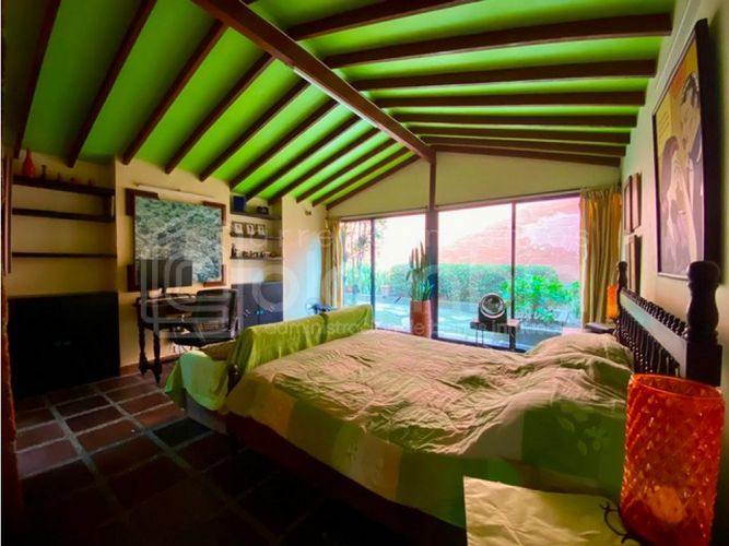 Casa de 4 alcobas en venta en Belén Rosales, Medellín, 360 m² · foto 23 de 24