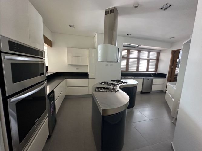 Apartamento de 3 alcobas en venta en Cabecera Del Llano, Bucaramanga, 265 m² · foto 4 de 15