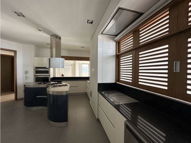 Apartamento de 3 alcobas en venta en Cabecera Del Llano, Bucaramanga, 265 m² · foto 6 de 15