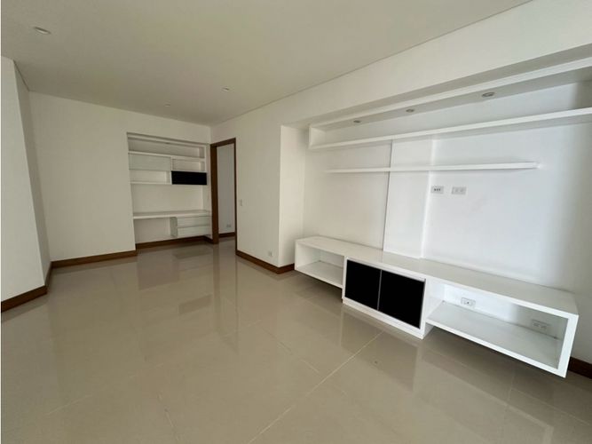 Apartamento de 3 alcobas en venta en Cabecera Del Llano, Bucaramanga, 265 m² · foto 10 de 15