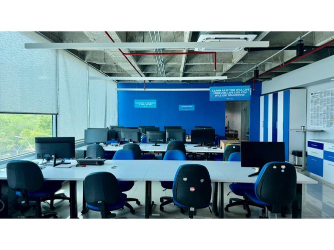Oficina en venta en Buenavista, Barranquilla, 249 m² · foto 3 de 9