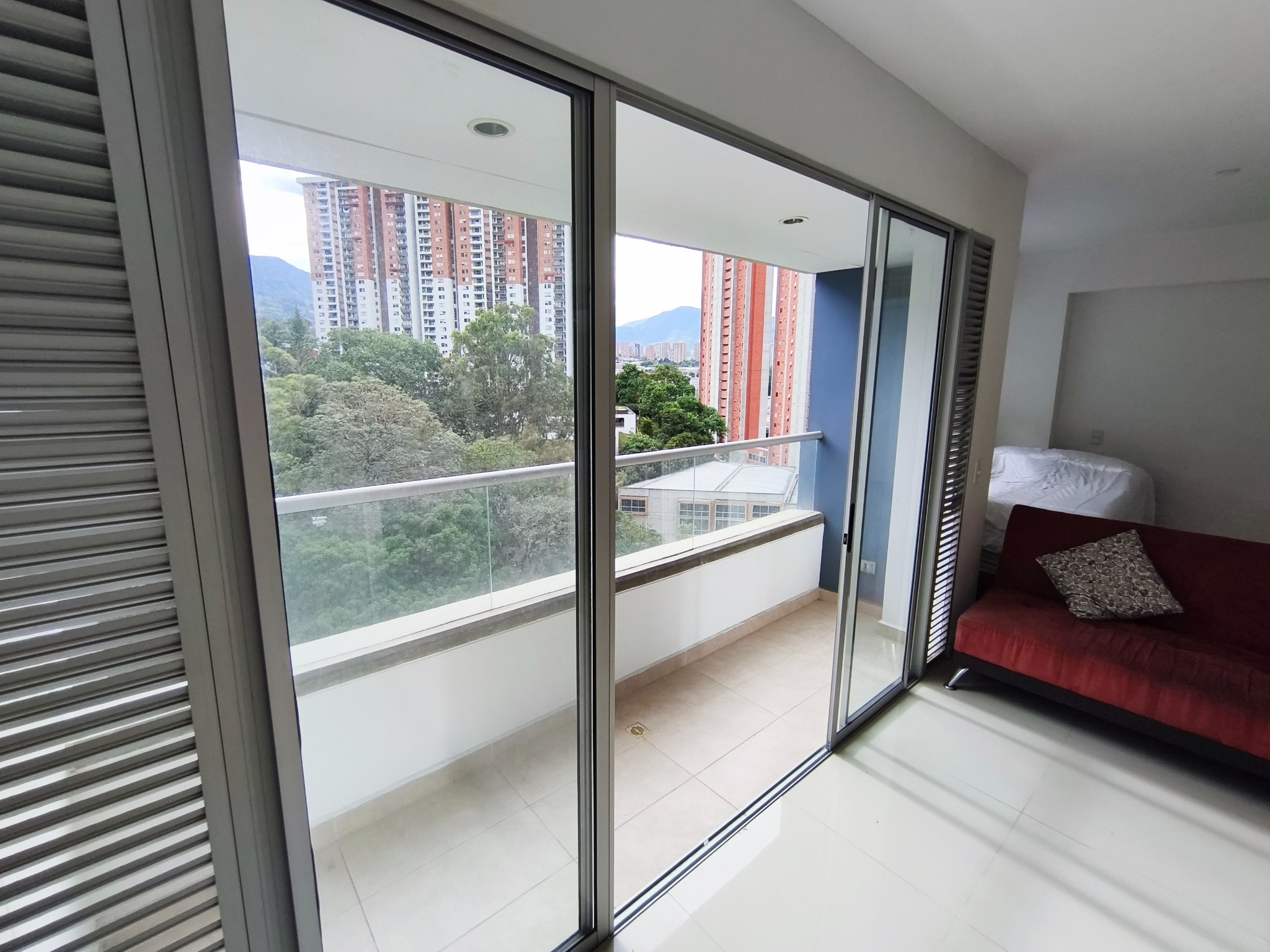 Apartamento en venta en Monteazul, Sabaneta · foto 2 de 17