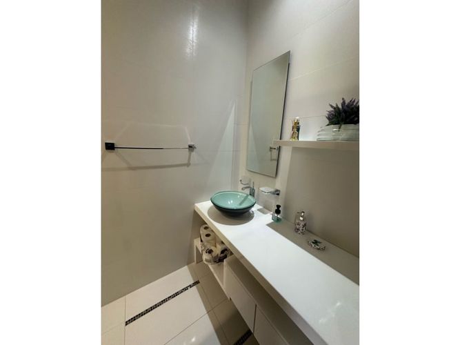 Apartamento de 3 alcobas en venta en Cabecera Del Llano, Bucaramanga, 265 m² · foto 11 de 19