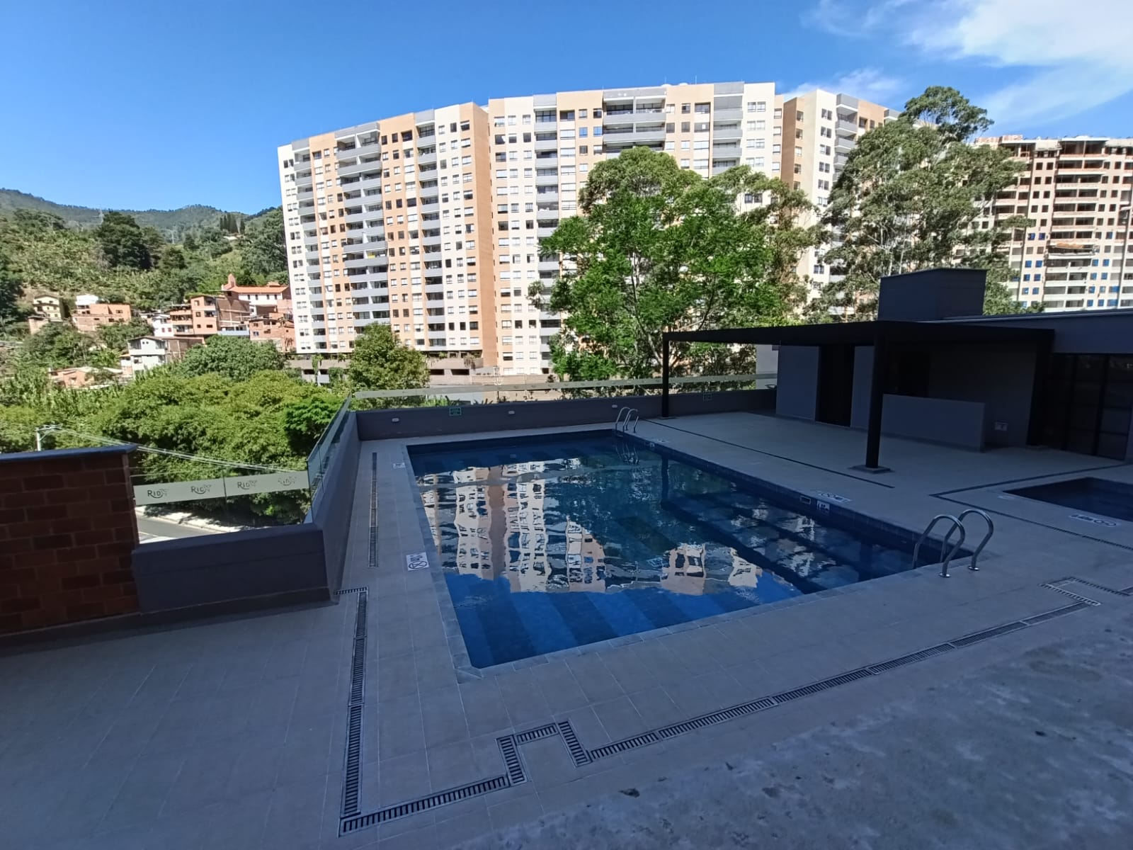 Apartamento en arriendo en Camino Verde, Envigado · foto 10 de 16