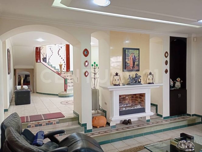 Casa de 6 alcobas en venta en La Virgen Sector La Balsa, Chía, 359 m² · foto 4 de 20