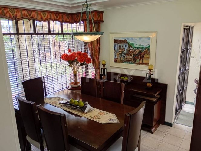 Casa de 6 alcobas en venta en La Virgen Sector La Balsa, Chía, 359 m² · foto 5 de 20