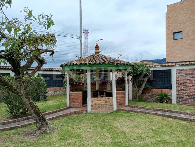 Casa de 6 alcobas en venta en La Virgen Sector La Balsa, Chía, 359 m² · foto 19 de 20