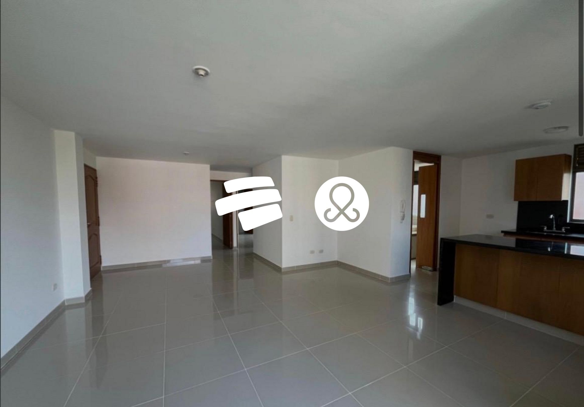 Apartamento en venta en Zona Centro, Envigado · foto 2 de 19