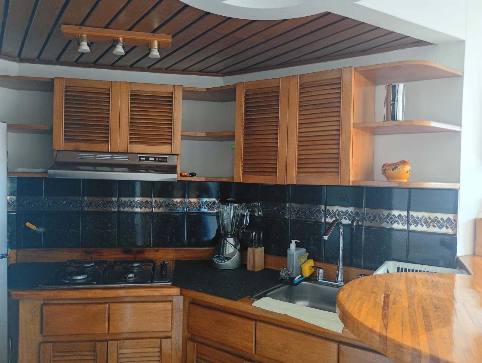 Apartamento en arriendo en El Poblado, Medellín · foto 3 de 12
