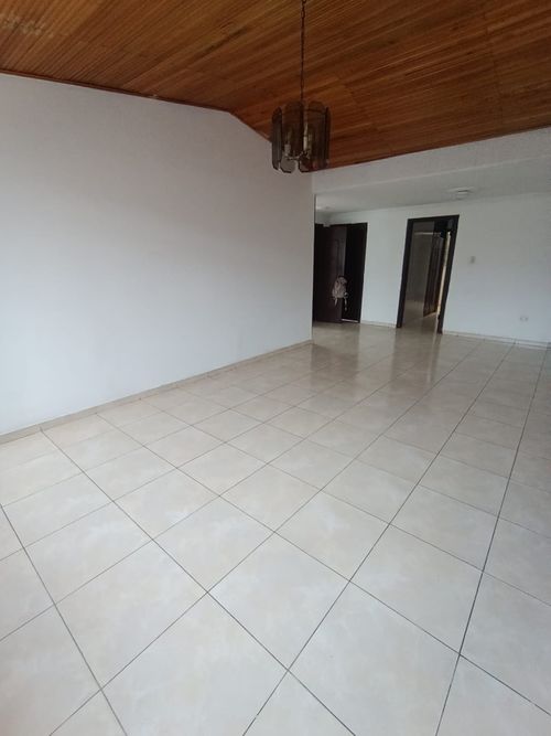Casa de 6 alcobas en venta en Santa Rita, Chía, 170 m² · foto 3 de 22