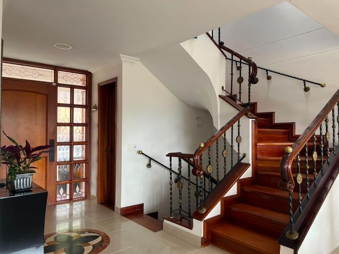 Casa de 5 alcobas en venta en La Pradera, Envigado, 265 m² · foto 12 de 19