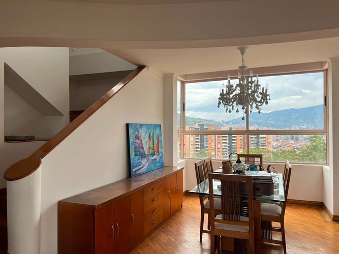 Apartamento de 3 alcobas en venta en El Poblado, Medellín, 182 m² · foto 2 de 19