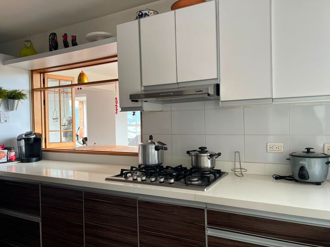 Apartamento de 3 alcobas en venta en El Poblado, Medellín, 182 m² · foto 4 de 19