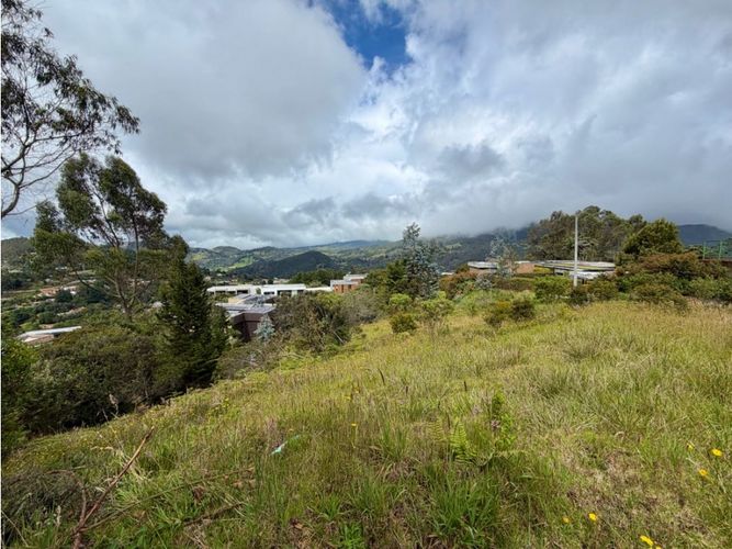 Lote en venta en El Hato, La Calera, 1237 m² · foto 4 de 16