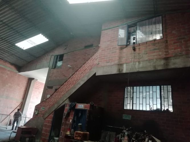 Bodega en venta en Chimita Zona Industrial, Girón, 705 m² · foto 4 de 7