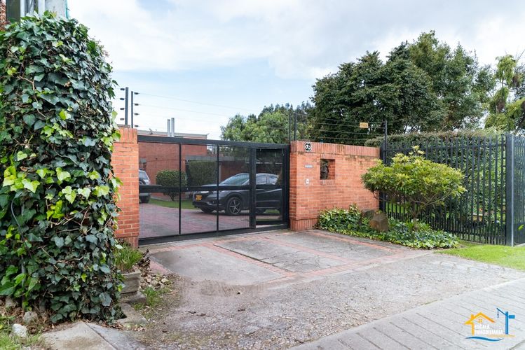 Casa de 4 alcobas en arriendo en Pueblo Viejo, Cota, 250 m² · foto 19 de 24