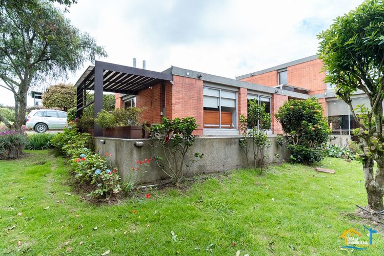 Casa de 4 alcobas en arriendo en Pueblo Viejo, Cota, 250 m² · foto 17 de 24