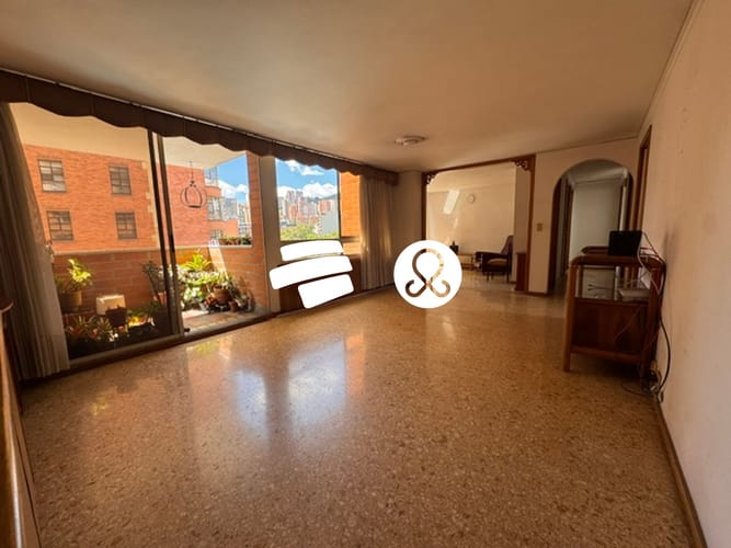 Apartamento de 3 alcobas en venta en El Poblado, Medellín, 105 m² · foto 2 de 24
