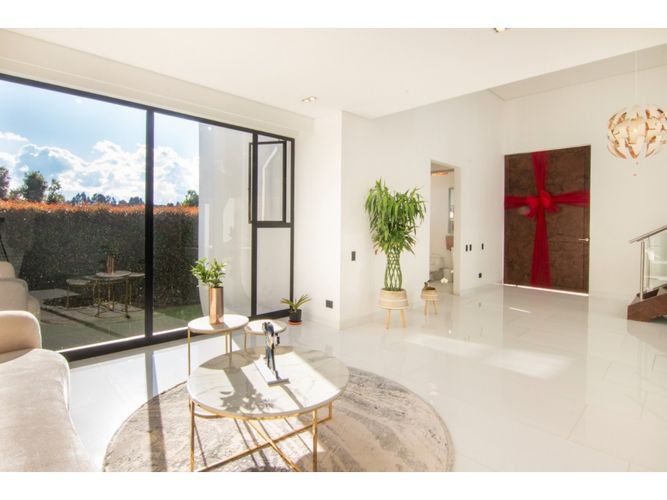 Casa de 4 alcobas en venta en Las Palmas, Envigado, 550 m² · foto 3 de 22