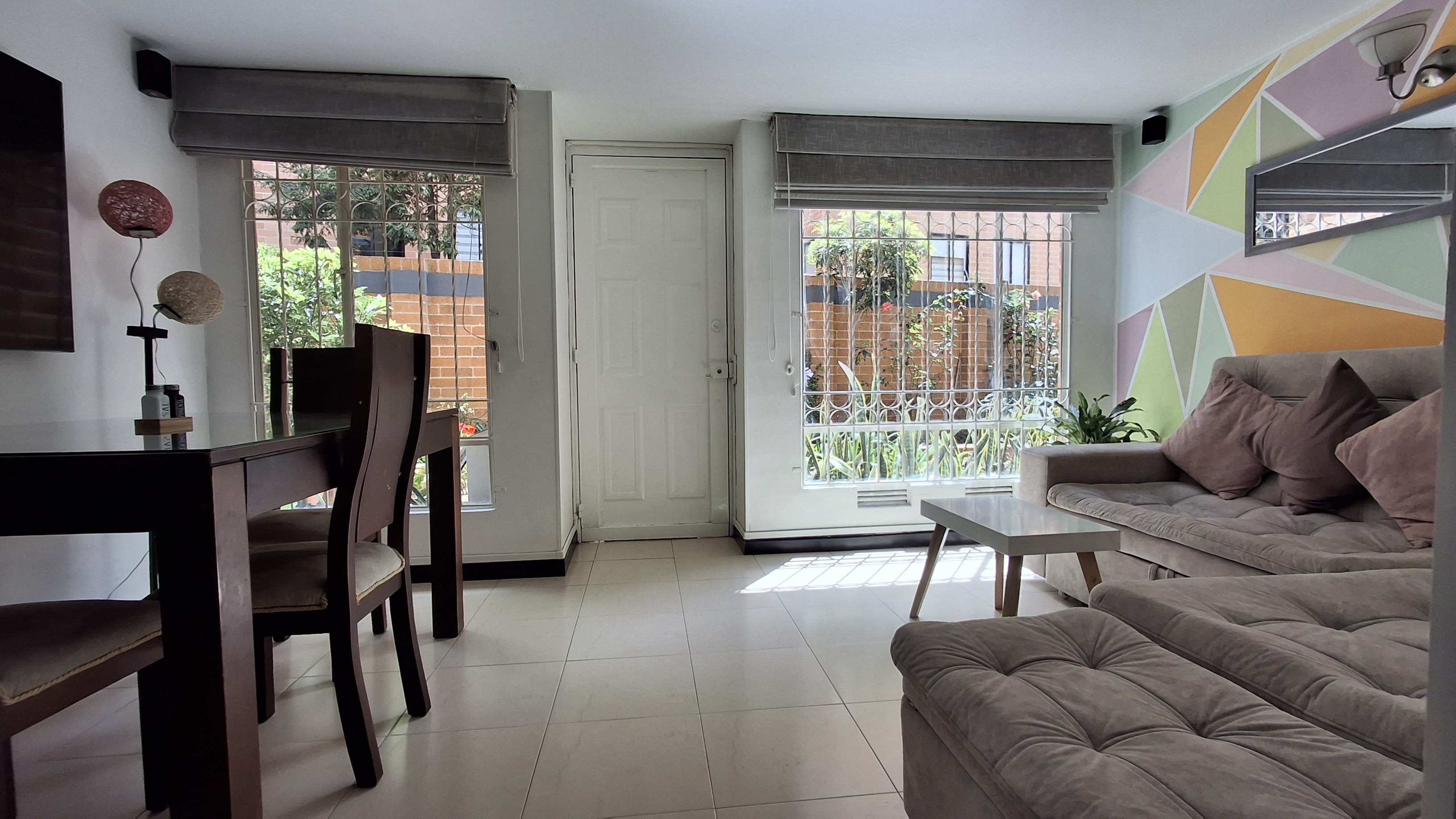 Casa en venta en Portales Del Monte, Bogotá · foto 2 de 19