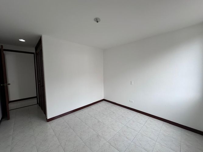 Apartamento de 2 alcobas en venta en El Poblado, Medellín, 69 m² · foto 9 de 17