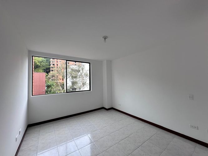 Apartamento de 2 alcobas en venta en El Poblado, Medellín, 69 m² · foto 12 de 17