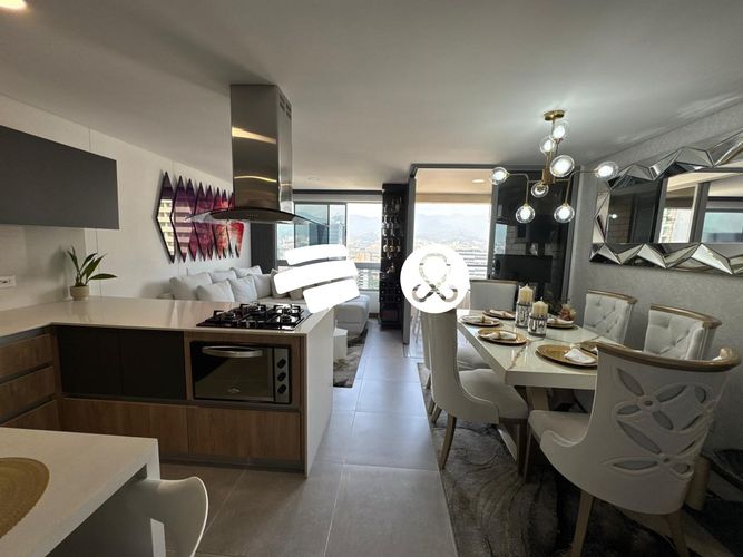 Apartamento de 2 alcobas en venta en El Poblado, Medellín, 89 m² · foto 11 de 19