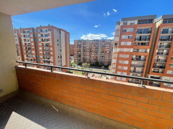 Apartamento de 3 alcobas en venta en Gran Granada, Bogotá, 75 m² · foto 6 de 22