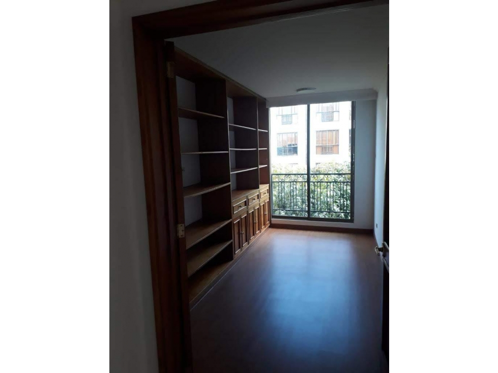Apartamento en venta en San Patricio, Bogotá · foto 3 de 16
