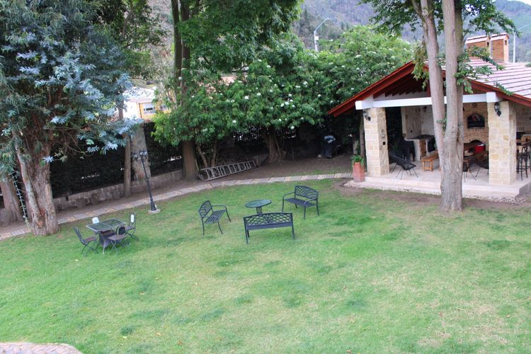 Casa de 4 alcobas en venta en La Moya, Cota, 1312 m² · foto 3 de 24