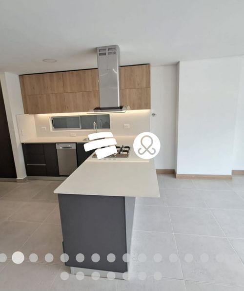 Apartamento de 3 alcobas en venta en El Poblado, Medellín, 105 m² · foto 2 de 24