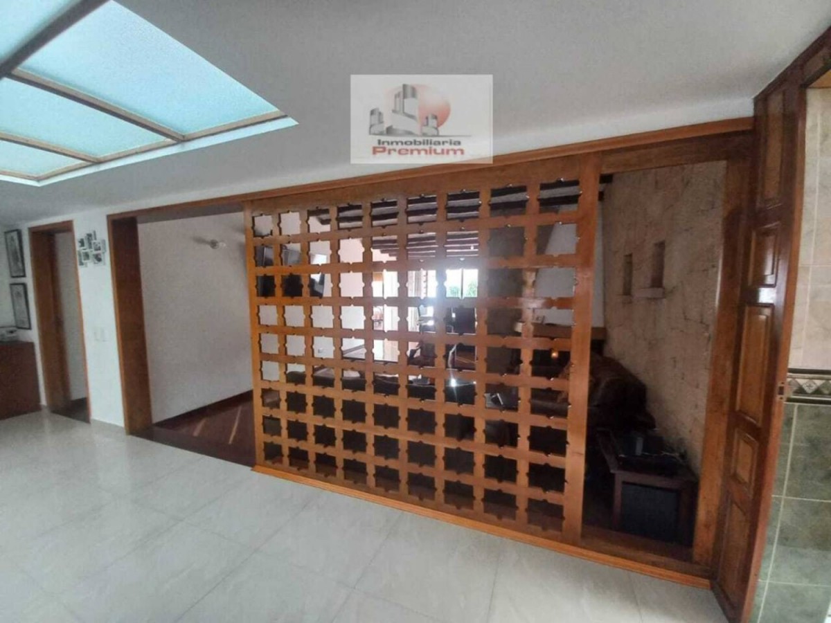 Casa en venta en Niza, Bogotá · foto 2 de 24
