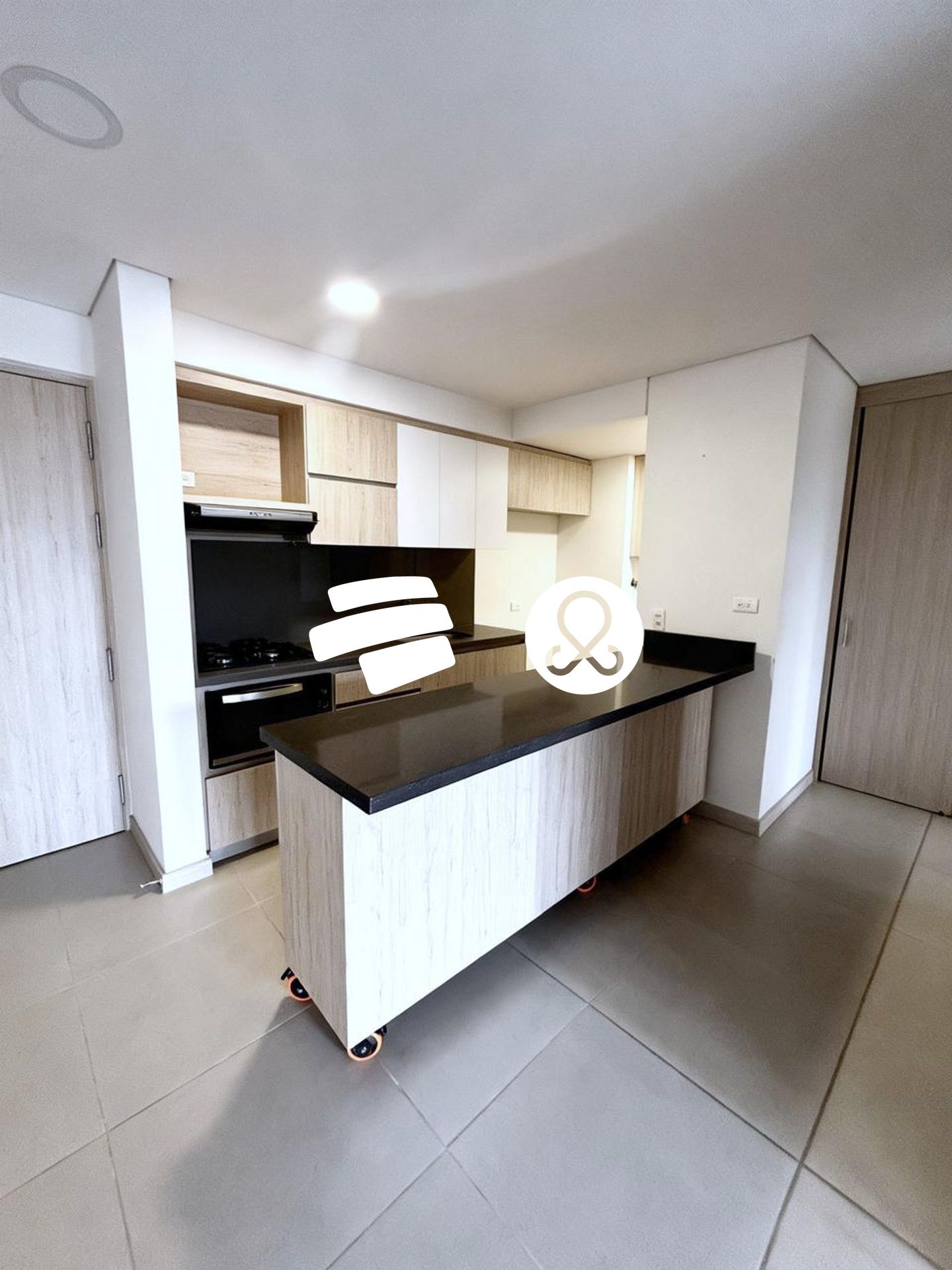 Apartamento en venta en El Portal, Envigado · foto 2 de 20