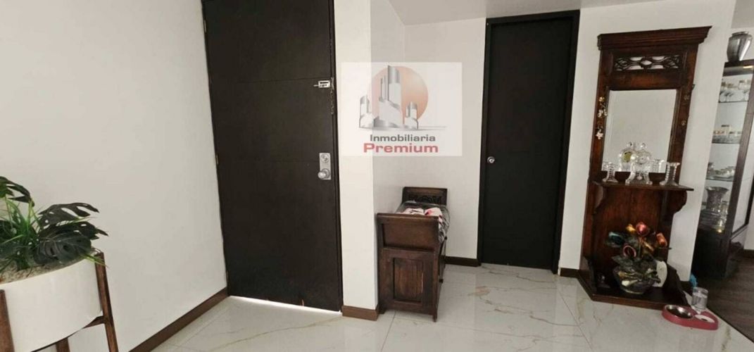 Casa de 4 alcobas en venta en Siberia, Cota, 180 m² · foto 2 de 22