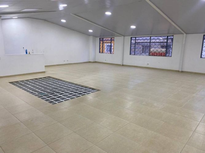 Casa de 3 alcobas en venta en Las Ferias, Bogotá, 230 m² · foto 8 de 10