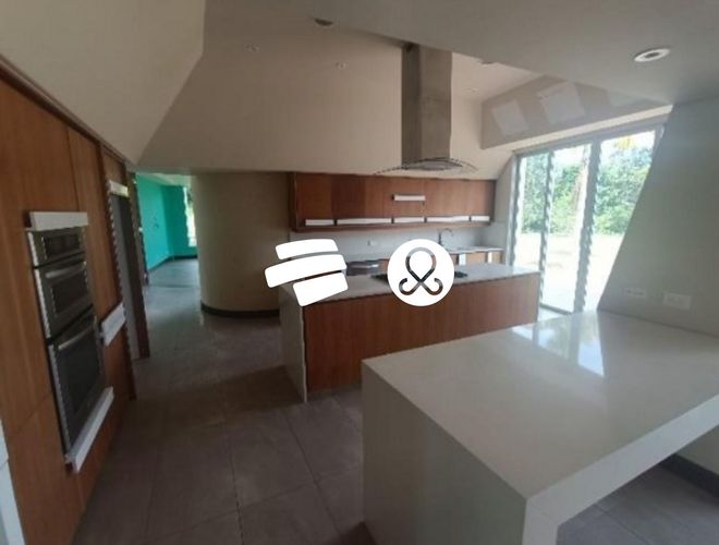Finca en venta en El Carmen de Viboral, 6453 m² · foto 2 de 19