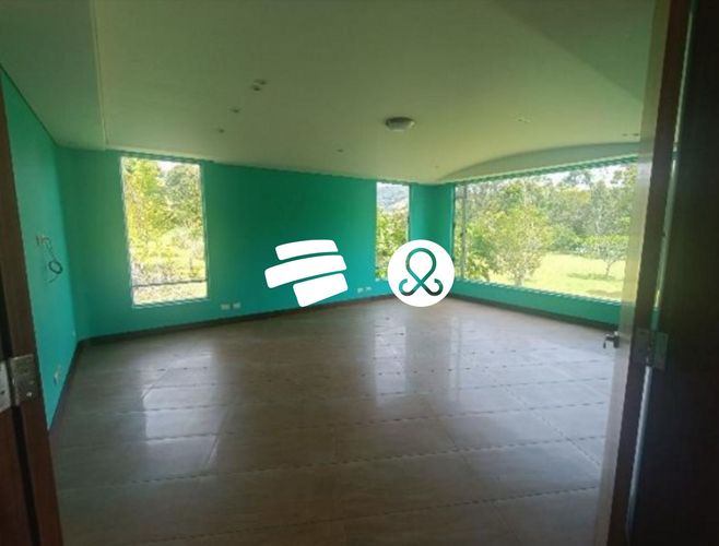 Finca en venta en El Carmen de Viboral, 6453 m² · foto 6 de 19